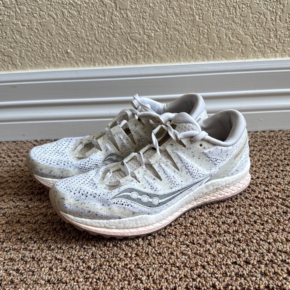 Saucony Freedom ISO 2- White Athletic Shoes with Marbled Design